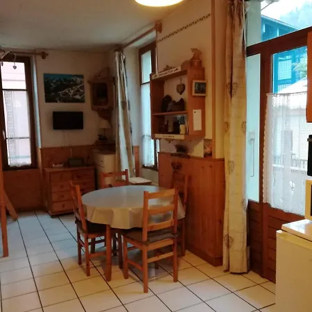 Chaleureux A Gervais Les Bains 23m² Vue Montagne